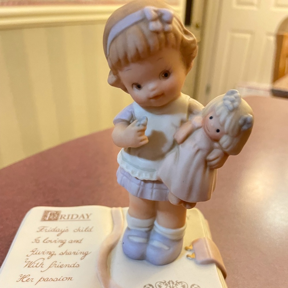 Enesco Memories of Yesterday Figurine